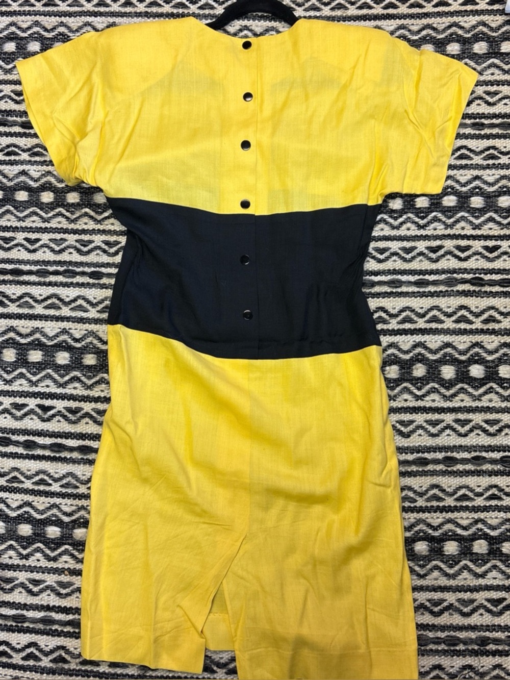Vintage Liz Claiborne Yellow and Black Colorblock Midi Dress - Picture 3 of 3